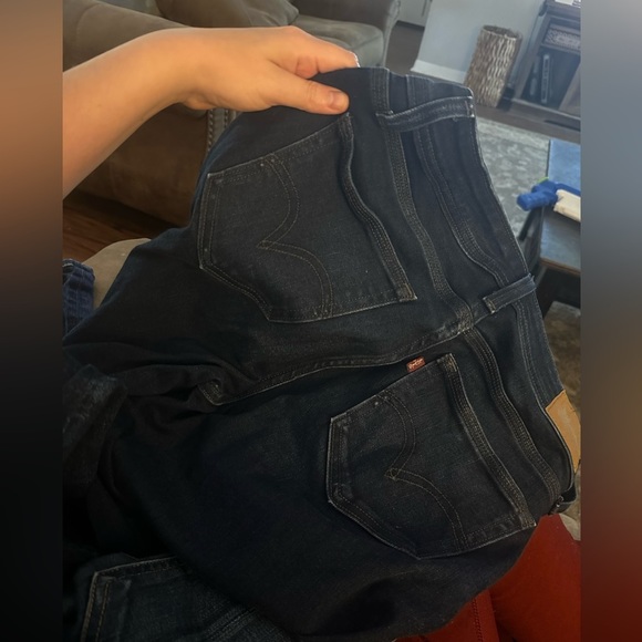 529 curvy Bootcut Levis - Picture 2 of 3